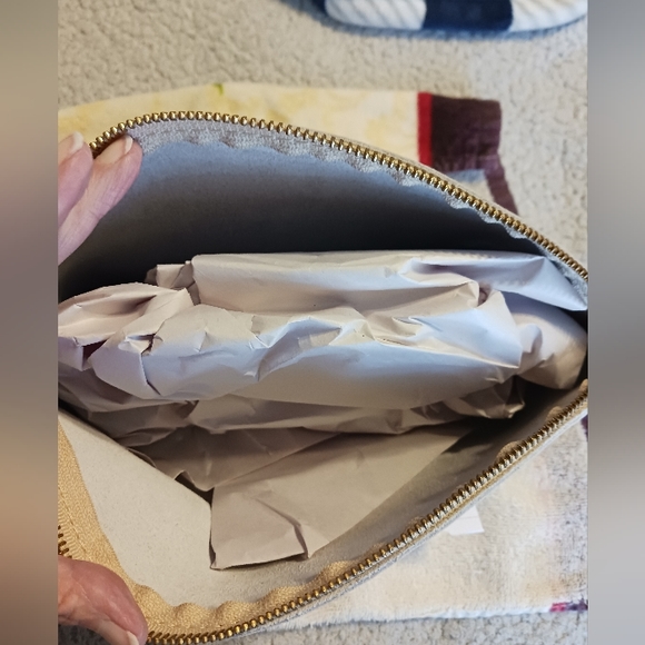 Portland Leather Total ECLIPSE MAKEUP BAG.  RARE COLOR BULUGA. BNNU. - Picture 4 of 5